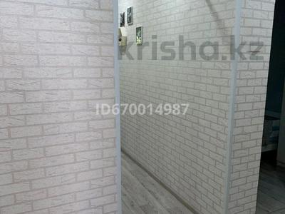4-бөлмелі пәтер · 70 м² · 3/5 қабат, 10 мкр 8, бағасы: 27 млн ₸ в Аксае