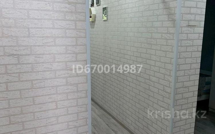 4-бөлмелі пәтер · 70 м² · 3/5 қабат, 10 мкр 8, бағасы: 26 млн ₸ в Аксае — фото 32