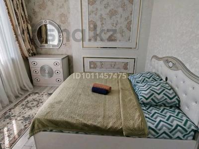 2-комнатная квартира · 65 м² · 9/10 этаж, 17-й мкр 24/1 — Ресто бар супермаркеты магазины аптека за 18 000 ₸ в Актау