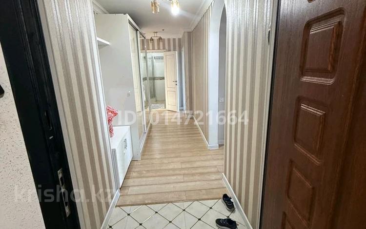 2-комнатная квартира · 58 м² · 3/12 этаж, мкр Акбулак, 1-я улица 111 за 37 млн ₸ в Алматы, Алатауский р-н — фото 2