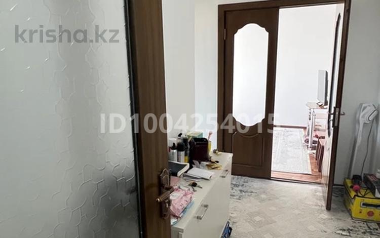 2-бөлмелі пәтер · 54 м² · 5 қабат, Куралбаева 116 — Напротив Асыл бар, бағасы: 17 млн ₸ в Кентау — фото 3