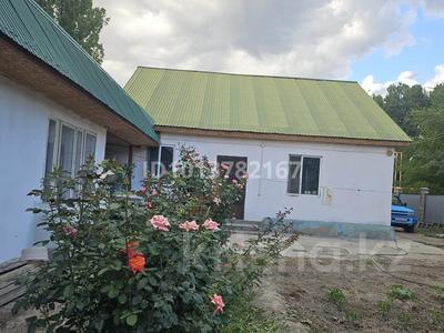 Жеке үй · 4 бөлме · 57 м² · 655 жүзд., Ходжамярова 2 — Клубтың. алдында. жеке. тұрған уй, бағасы: 19.5 млн ₸ в Жаркенте