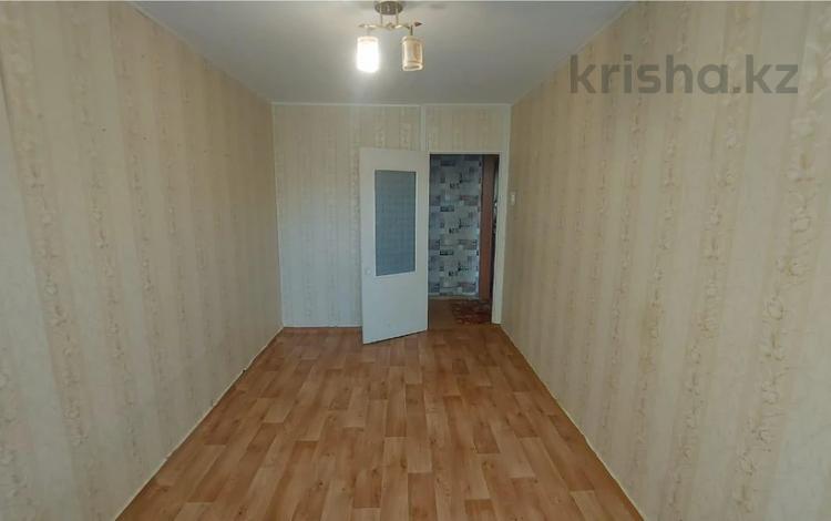 2-комнатная квартира · 43.5 м² · 3/5 этаж, Майкудук, 12й микрорайон 23 за 10 млн ₸ в Караганде, Алихана Бокейханова р-н — фото 2