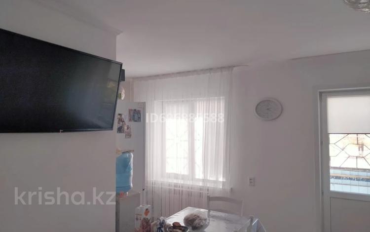 2-бөлмелі пәтер · 44 м² · 2/5 қабат, Улица Жолдаскали Досмухамбетов 5, бағасы: 250 000 ₸ в Атырау — фото 2