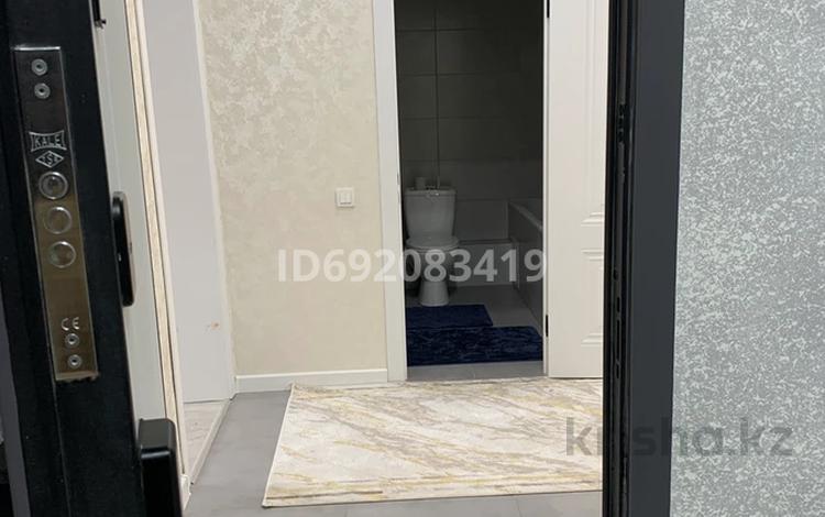 4-бөлмелі пәтер · 90 м² · 9/12 қабат, Ч.Айтматова 1 — Пересечение Коргалджинский и ул.Айтматова, бағасы: 300 000 ₸ в Астане, Есильский р-н — фото 2