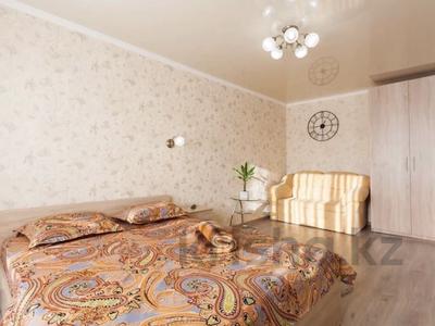 1-бөлмелі пәтер, 50 м², 2/5 қабат тәулігіне, мкр. Алтын орда, Мкр. Батыс-2 10 е, бағасы: 11 000 〒 в Актобе, мкр. Алтын орда