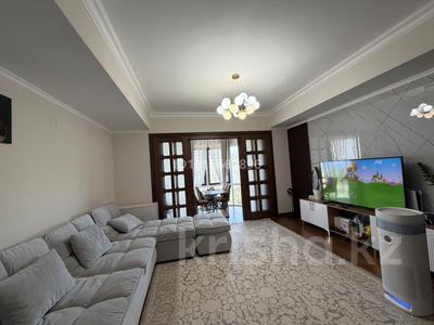 4-бөлмелі пәтер · 111 м² · 15/20 қабат, Самал-2 ш/а. 33а — Снегина, бағасы: 125 млн ₸ в Алматы, Медеуский р-н