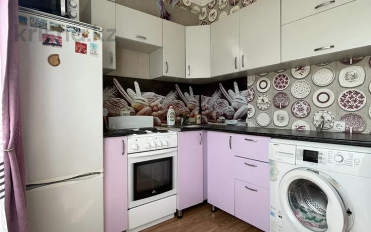 1-комнатная квартира · 34 м² · 2/5 этаж, Новаторов 6 — Р-н Пристани за 140 000 ₸ в Усть-Каменогорске — фото 2