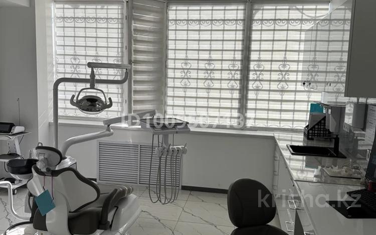 Медцентры и аптеки · 17 м² за 800 000 〒 в Алматы, Бостандыкский р-н — фото 2