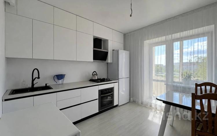 2-комнатная квартира · 76.2 м² · 2/9 этаж, 7-й мкр. 9/1 за 46 млн ₸ в Костанае — фото 2