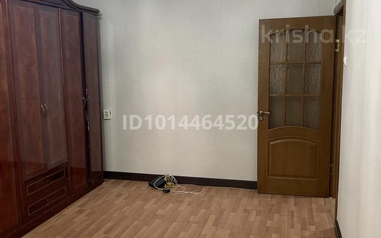 3-комнатная квартира · 65 м² · 2/5 этаж, мкр Айнабулак-1 30 за 300 000 ₸ в Алматы, Жетысуский р-н — фото 2