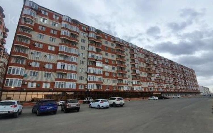 1-комнатная квартира, 50.1 м², 7/9 этаж, Таумуш Жумагалиев 15 за 19.8 млн 〒 в Атырау — фото 2