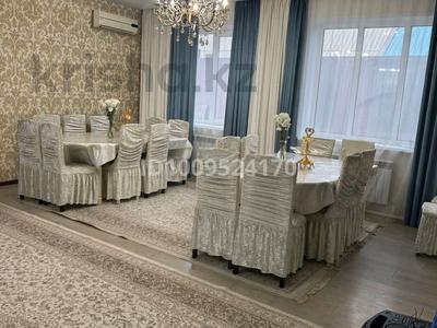 Дом · 4 комнаты · 120 м², Ескалиева 165 за 50 000 〒 в Уральске, мкр Школьник