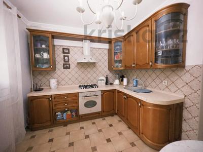 3-бөлмелі пәтер · 107 м² · 4/5 қабат, Мауленова 120, бағасы: 115 млн ₸ в Алматы, Алмалинский р-н