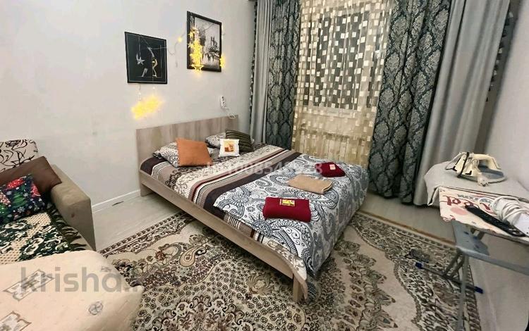 1-комнатная квартира · 70 м² · 5/22 этаж, Александр Бараев 18/1 — Бараева-Валиханова за 15 000 ₸ в Астане, р-н Байконур — фото 2