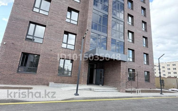 2-комнатная квартира · 42 м² · 1/6 этаж, мкр Юго-Восток, Мкр Юго-Восток Муканова 1/14 — ЖК Бавария, ФК КАРГУ, Ресторан Али-Баба за 19.6 млн ₸ в Караганде, Казыбек би р-н — фото 2