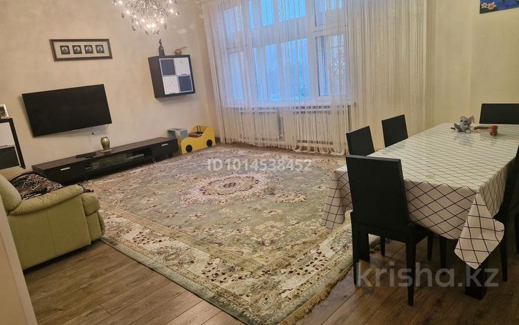 4-комнатная квартира · 160 м² · 1/18 этаж, Динмухаммед Кунаев 12 — Ақ мечеть напротив ЖК Дипломат за 750 000 ₸ в Астане, Есильский р-н — фото 8