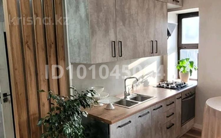 2-бөлмелі пәтер · 55 м² · 2/2 қабат, Алибекова 8, бағасы: 15 млн ₸ в Каргалы (п. Фабричный) — фото 2