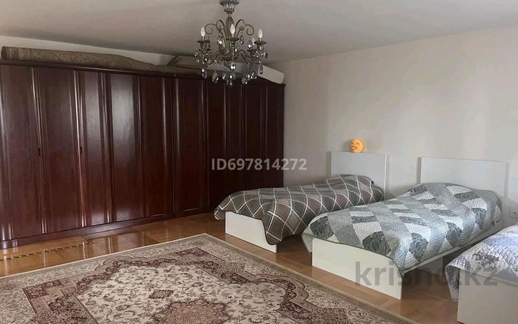 2-комнатная квартира · 111 м² · 3/10 этаж, проспект Абилкайыр Хана 63 — Напротив стадиона за 32 млн ₸ в Актобе — фото 2