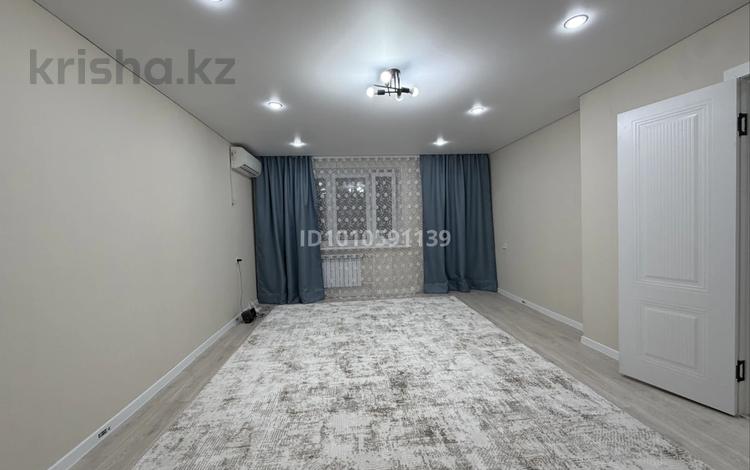 1-бөлмелі пәтер · 45 м² · 4/5 қабат, 10 микрорайон 23, бағасы: 16.5 млн ₸ в Аксае — фото 2