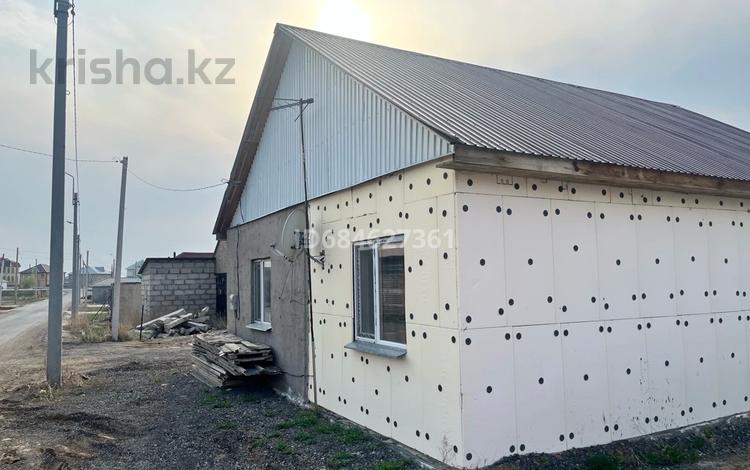 Отдельный дом • 3 комнаты • 150 м² • 12 сот., Конаев 7 за 30 млн 〒 в Караоткеле — фото 2