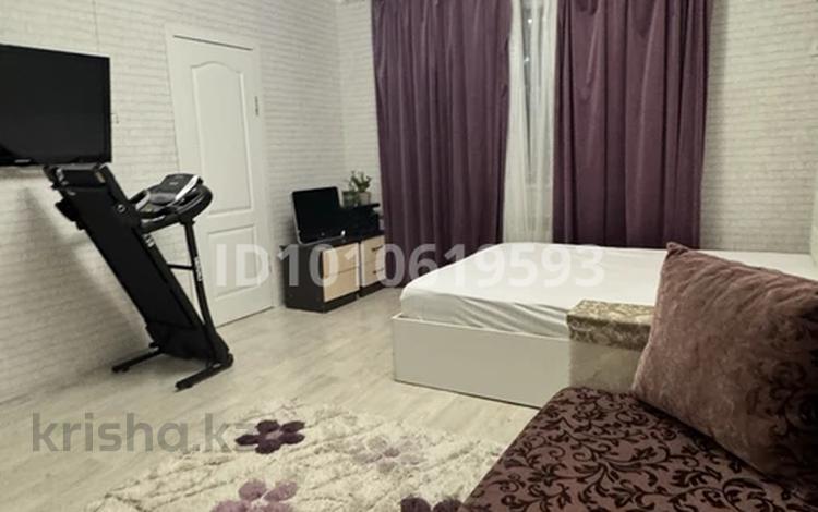 1-комнатная квартира · 32 м² · 5/6 этаж, 17-й мкр 90 за 10.8 млн 〒 в Актау — фото 2