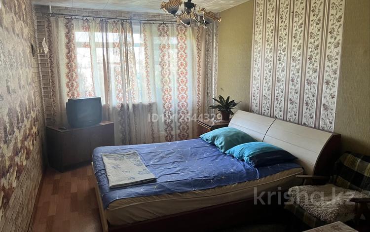 1-комнатная квартира · 51 м² · 6/9 этаж, мкр Юго-Восток, Пр. Строителей 31 — Рядом с Дон ридо за 9 000 ₸ в Караганде, Казыбек би р-н — фото 4