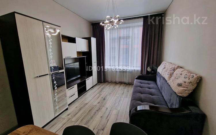 1-комнатная квартира · 30 м², Варламова 1/3 за 250 000 ₸ в Алматы, Алмалинский р-н — фото 2