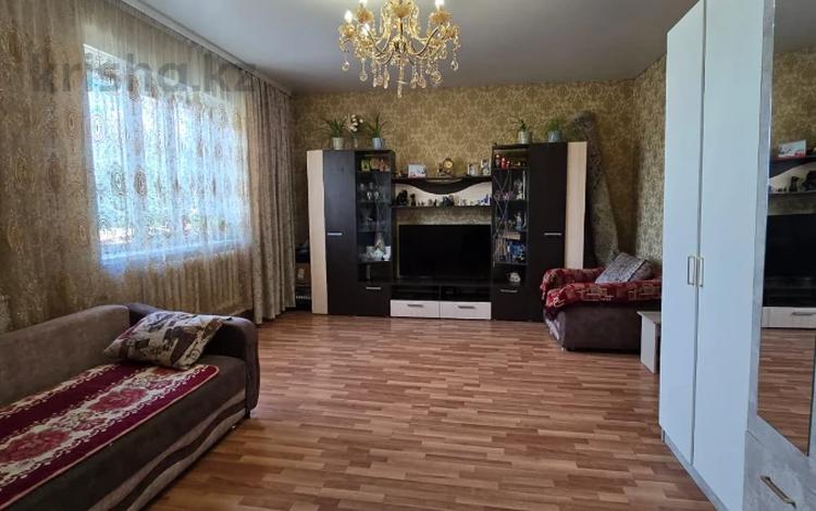 Дача · 2 комнаты · 91 м² · 9.3 сот., Массив Бобровка 1375 за 15 млн ₸ в Семее — фото 17