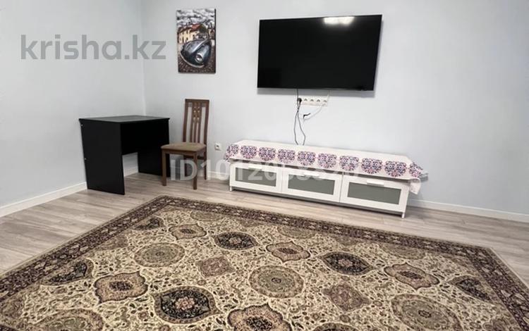 1-бөлмелі пәтер · 50 м² · 3 қабат, Жандосова 144/2, бағасы: 300 000 ₸ в Алматы, Ауэзовский р-н — фото 2