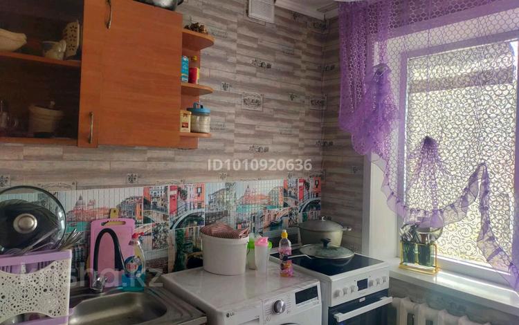 2-бөлмелі пәтер · 48 м² · 5/5 қабат, Сабитова — 16 школа, остановка, поликлиника, прокуратура, бағасы: 9.5 млн ₸ в Балхаше — фото 2