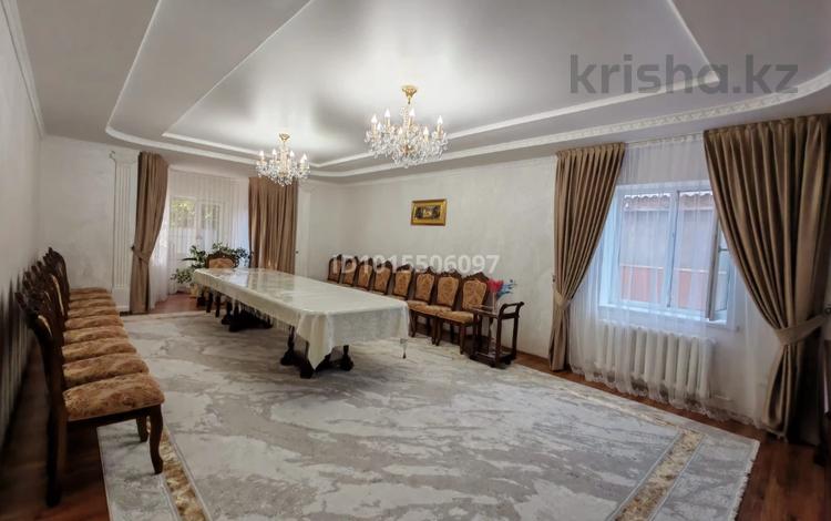 Отдельный дом · 6 комнат · 250 м² · 10 сот., мкр Атырау, Бекарыс за 50 млн ₸ — фото 2
