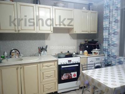 3-комнатная квартира · 70.9 м² · 4/5 этаж, Шакарима 150 за 22 млн 〒 в Усть-Каменогорске