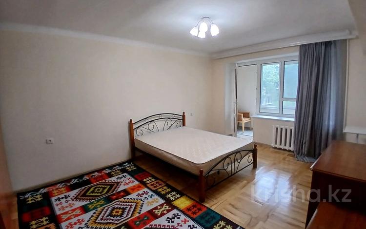 2-комнатная квартира · 65 м² · 3/5 этаж, Богенбай батыр 104 за 350 000 ₸ в Алматы, Медеуский р-н — фото 2