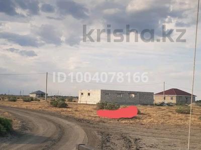 Отдельный дом · 4 комнаты · 200 м² · 10 сот., Береке (Память Ильича), 4 катар 33 за 7.5 млн ₸ в Атырау