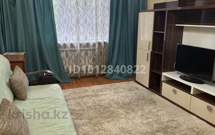 3-комнатная квартира · 82 м² · 2/9 этаж, мкр Аксай-1 23 за 350 000 ₸ в Алматы, Ауэзовский р-н — фото 2