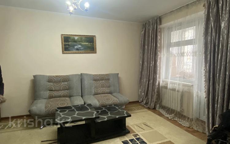 2-комнатная квартира, 54 м², 1/9 этаж помесячно, Нурсат 2 19