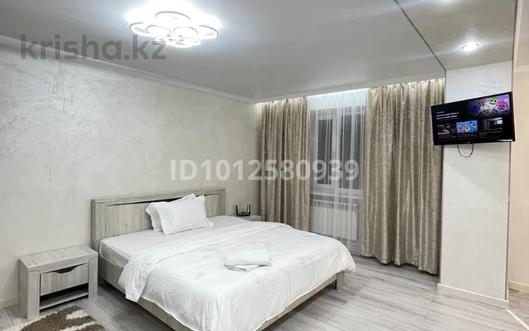 1-комнатная квартира · 40 м² · 4/5 этаж, Казбек би 103 — Центральный гостраном, Областной Акимат, проспект Абая за 2 500 ₸ в Таразе — фото 5