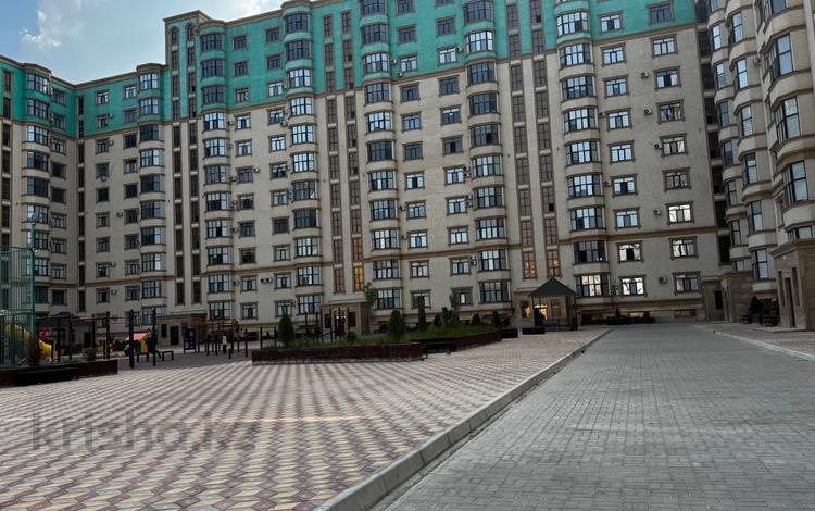 6-комнатная квартира · 245.22 м² · 9/10 этаж, 19-й мкр, Мкрн 19 33 за 63.5 млн 〒 в Актау — фото 2