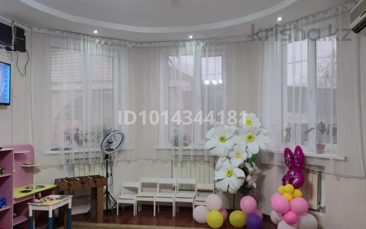 Жеке үй · 9 бөлме · 300 м² · 5 жүзд., Думан-1 ш/а., бағасы: 1.8 млн ₸ в Алматы, Медеуский р-н — фото 11