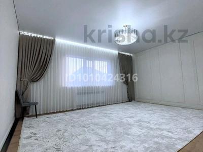 Жеке үй · 6 бөлме · 1950 м² · 533 сот., Шаталова 52/1, бағасы: 55 млн ₸ в Талдыкоргане, мкр военный городок Жулдыз