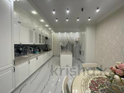4-комнатная квартира · 195 м² · 6/9 этаж, мкр. Алтын орда, Тауелсиздик за 79.9 млн ₸ в Актобе
