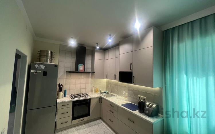 2-бөлмелі пәтер · 64 м² · 9/9 қабат, мкр Жетысу-1 — Момышулы-Абая, бағасы: 49 млн ₸ в Алматы, Ауэзовский р-н — фото 2