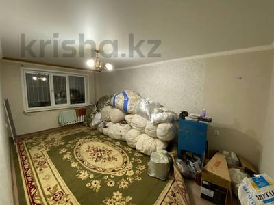 1-комнатная квартира, 30 м², 1/5 этаж, ул. Абая — Мираж, 1 гаражный массив за 6.2 млн 〒 в Темиртау