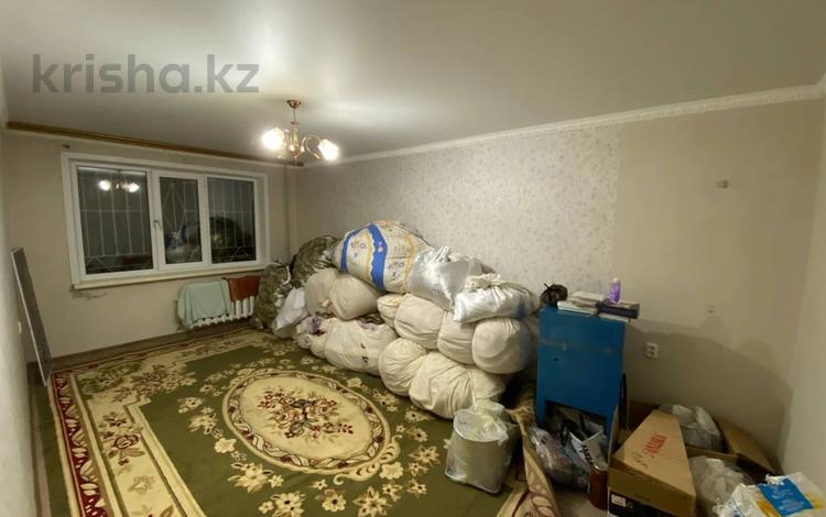1-комнатная квартира, 30 м², 1/5 этаж, ул. Абая — Мираж, 1 гаражный массив за 5.5 млн 〒 в Темиртау — фото 2