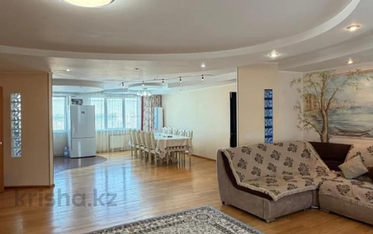 3-бөлмелі пәтер · 141 м² · 8/9 қабат, Казыбек Би 24/1, бағасы: 54 млн ₸ в Усть-Каменогорске — фото 16