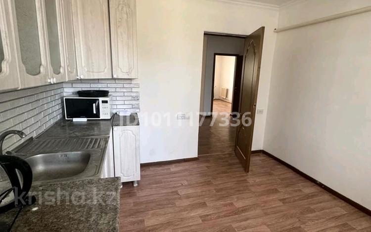 4-бөлмелі пәтер · 70 м² · 1/2 қабат, Ауезова 9 — Село Аса, Ауезова на пересечении улицы Ленина, бағасы: 15 млн 〒 — фото 2