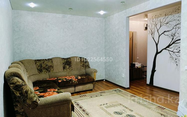 2-комнатная квартира · 45 м² · 2/4 этаж, Алтынсарина — Центр, остановка спортзал за 19.5 млн 〒 в Костанае — фото 2
