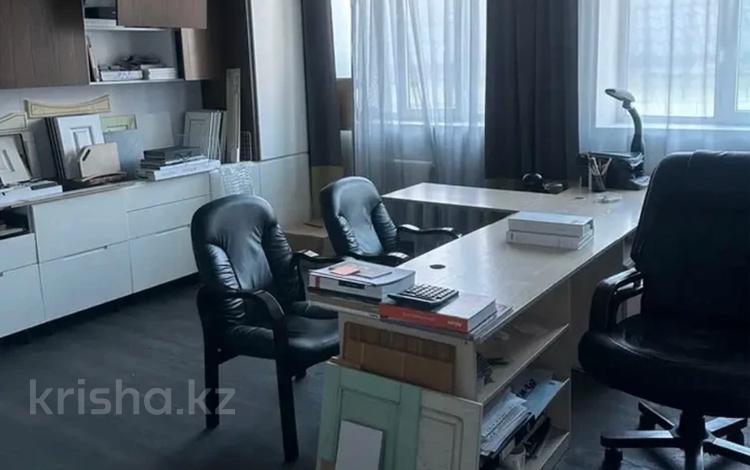Свободное назначение, офисы, магазины и бутики, склады, общепит, сельское хозяйство, медцентры и аптеки, образование, развлечения · 2200 м² за 1.5 млрд ₸ в Алматы, Алмалинский р-н — фото 2