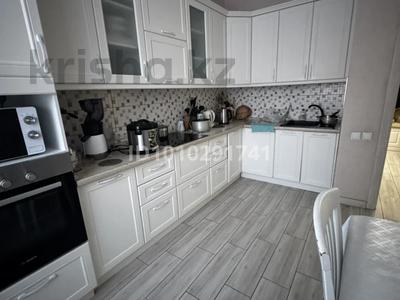 3-бөлмелі пәтер · 81 м² · 2/7 қабат, Улы Дала 6 — Сауран, бағасы: 65 млн ₸ в Астане, Есильский р-н